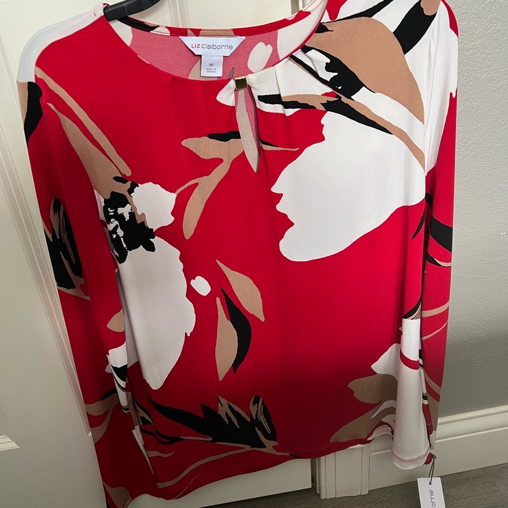 New Women’s top size m